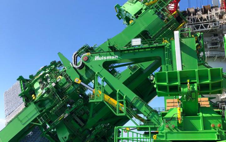 Motion Compensated Pile Grippers