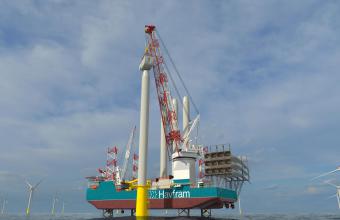 豪氏威马为HAVFRAM新建风电安装船配备3000吨级绕桩式起重机