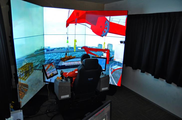 Huisman Singapore neemt nieuwe kraansimulator in gebruik