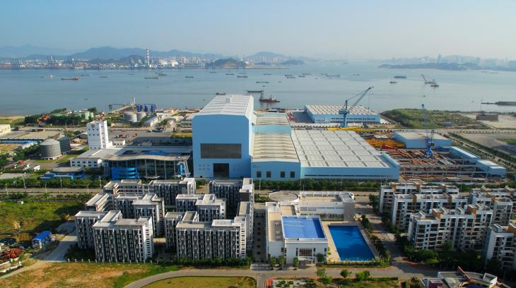 Huisman opent nieuwe 62m hoge productiehal in China