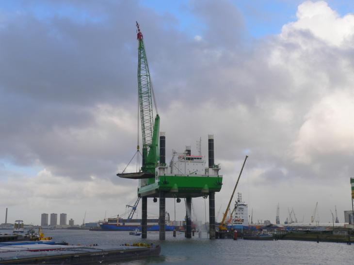 Huisman successfully delivers 600mt crane GeoSea “Neptune”