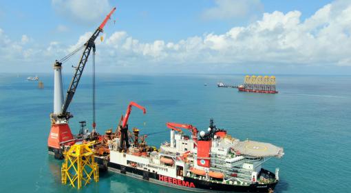 Huisman to upgrade Heerema Aegir's Offshore Mast Crane