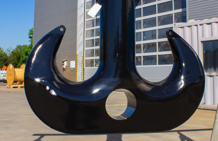 Huisman scales up 3D printing of crane hooks