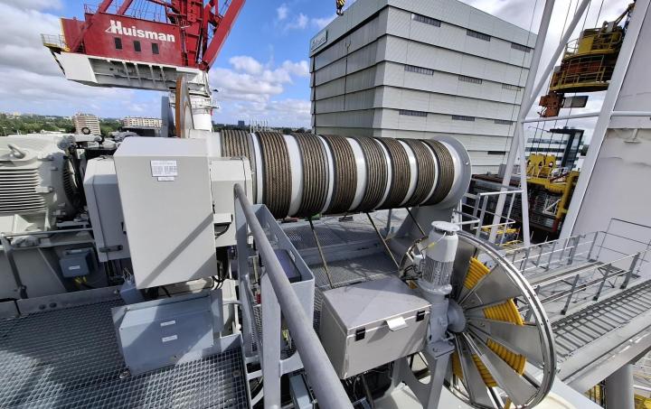 automated stacking cranes